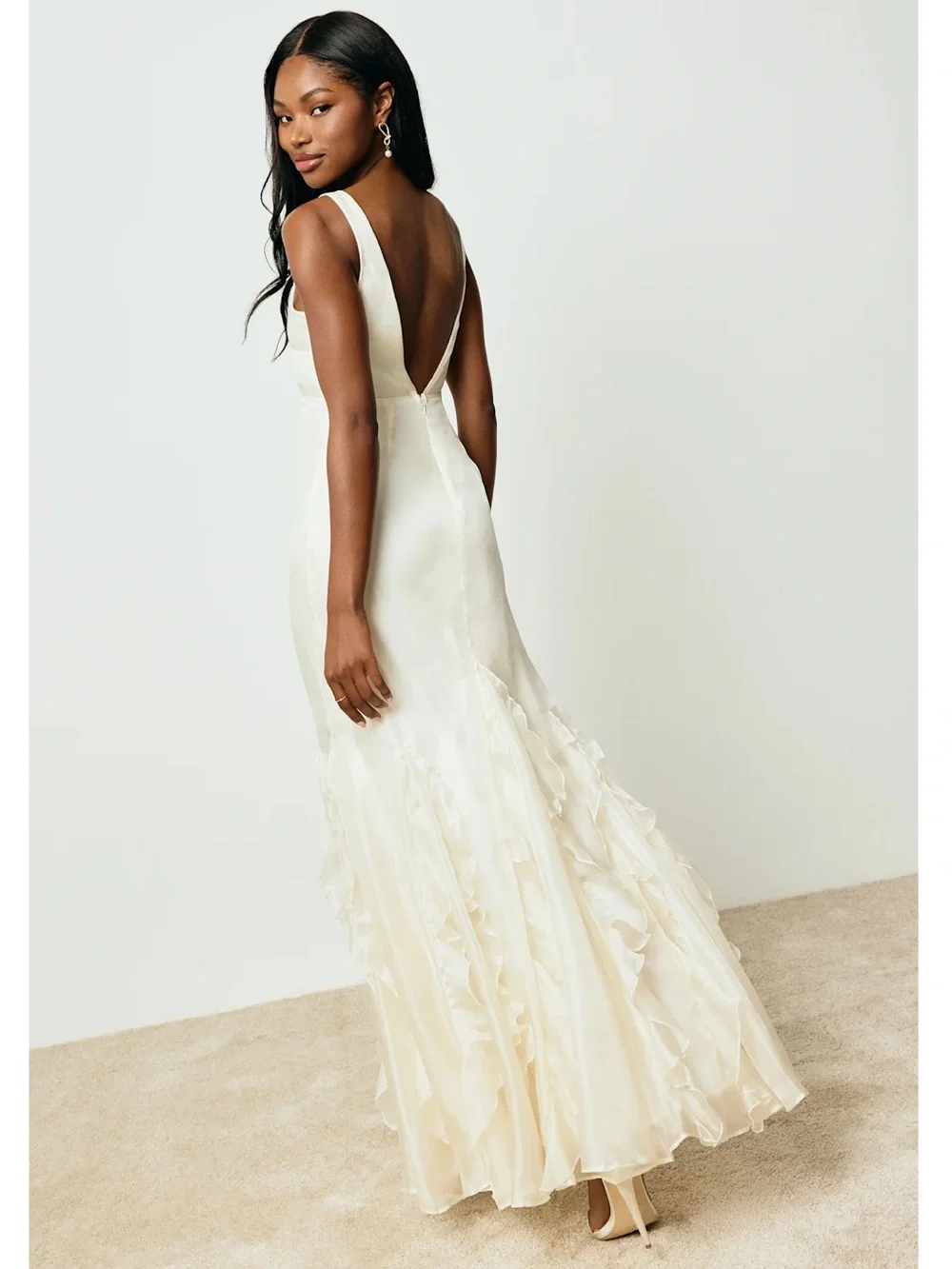 NWT Lulu’s Deluca Ivory Sleeveless Ruffled Maxi Dress Maxi Dress Large 2625571